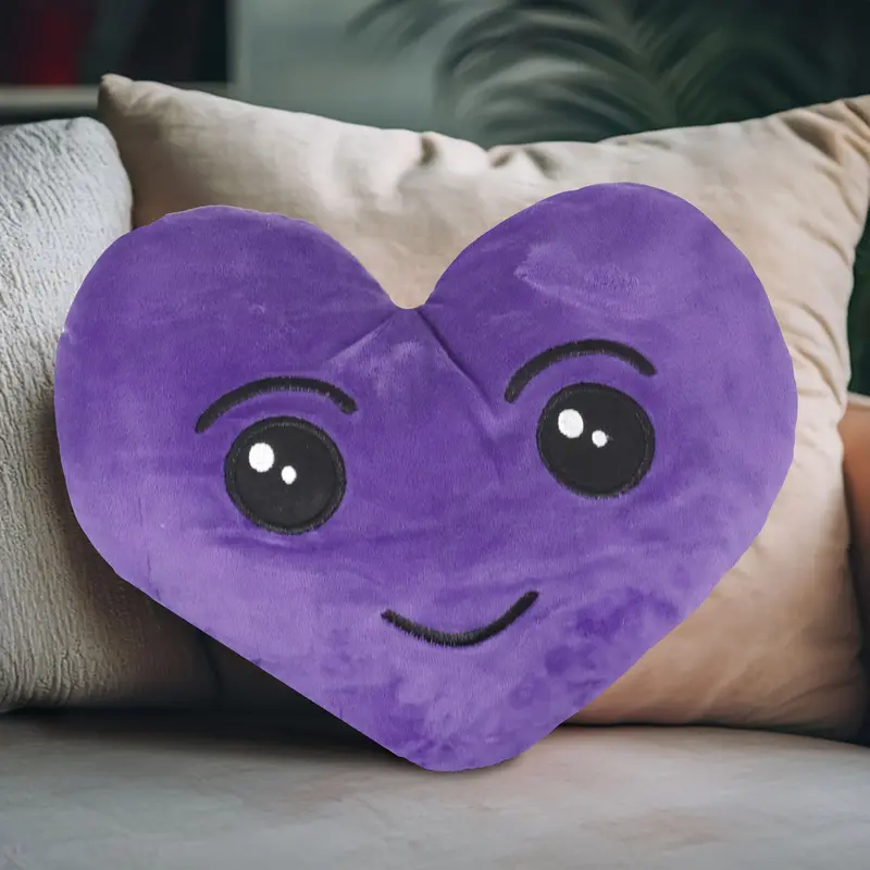 Almohada Decorativa En Forma De Corazón Con Ojitos, Color Morado 2