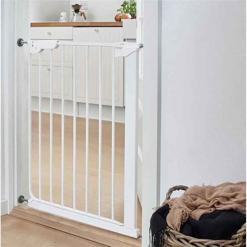 Baby Dan Danamic Safety Gate - White 2