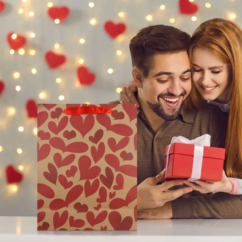 Bolsa De Papel Kraft Para Regalo, Decorada Con Corazones 1