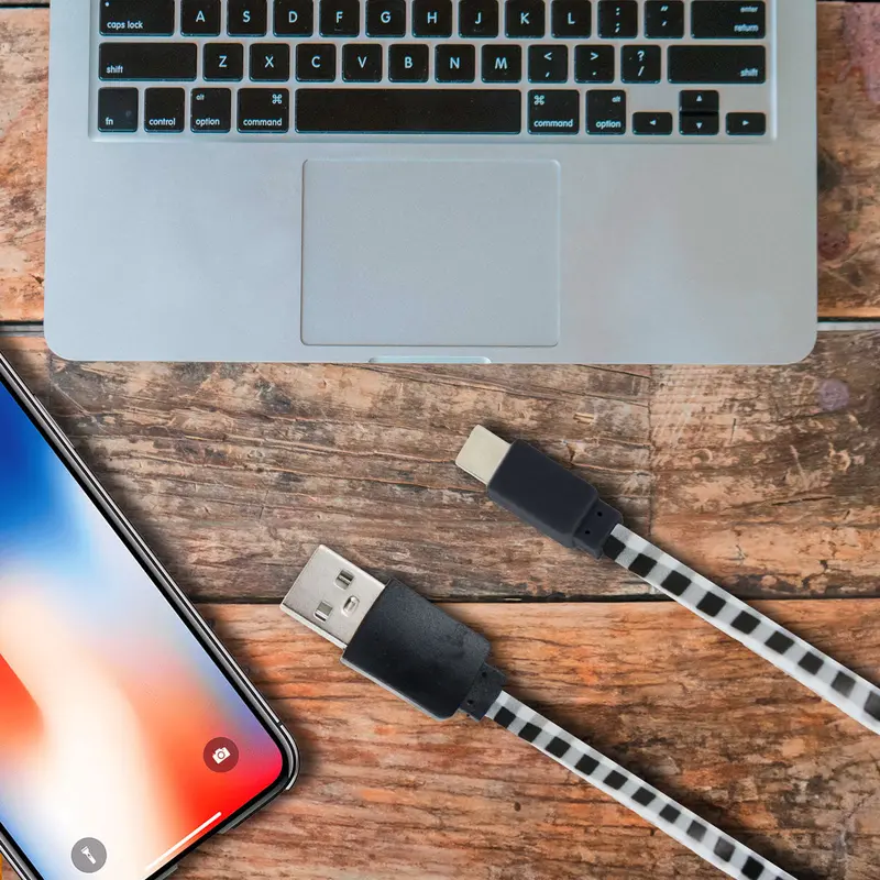 Cable Usb Tipo C, Diseño Cuadros Blanco Y Negro 1