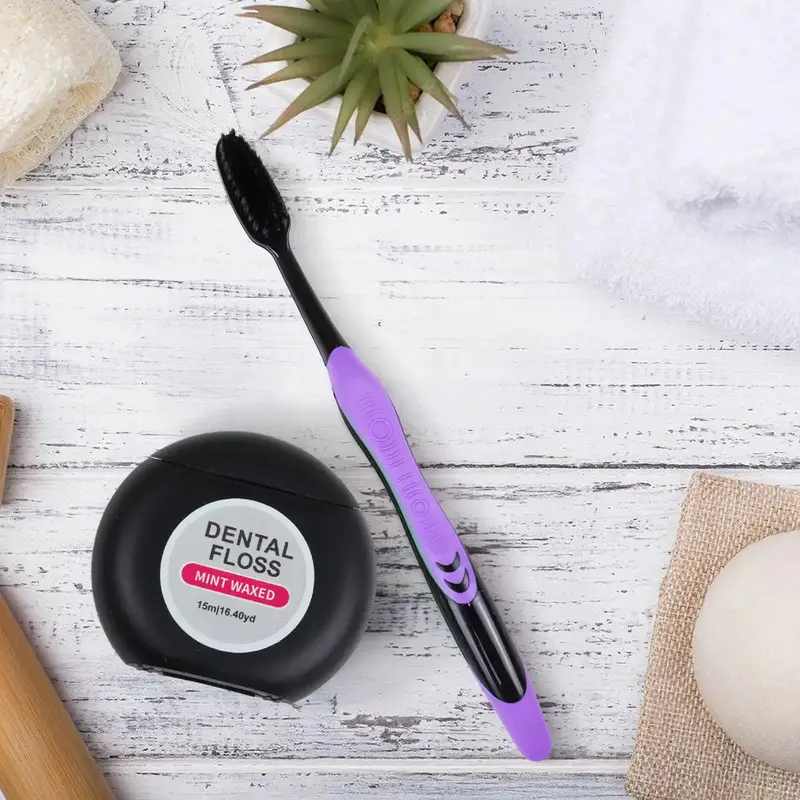 Cepillo Dental Con Hilo Dental, Color Morado 1