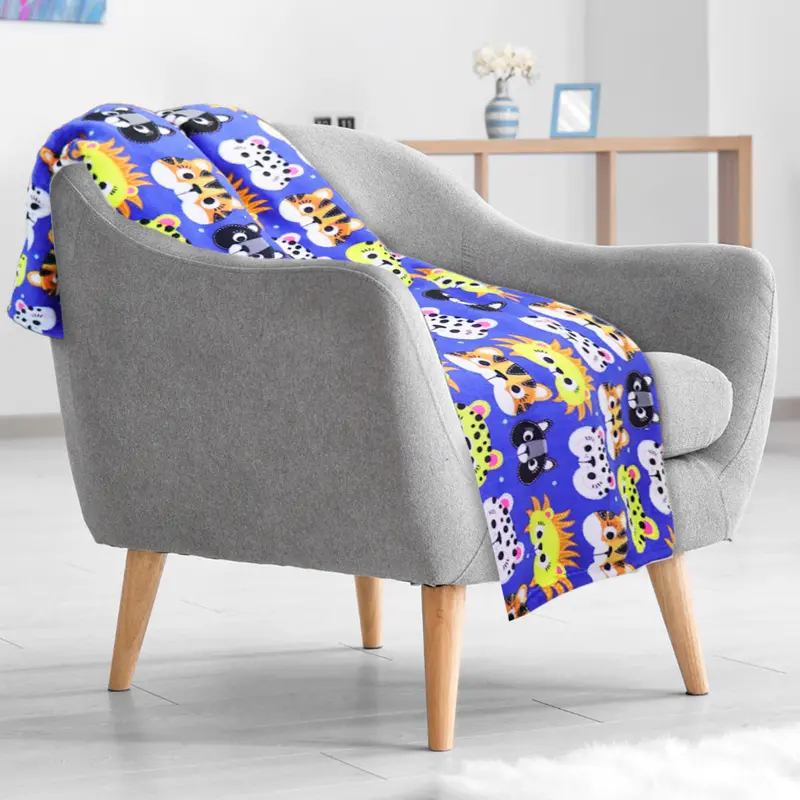 Cobija Afelpada Color Azul Con Estampado De Animalitos, 179X148cm 2