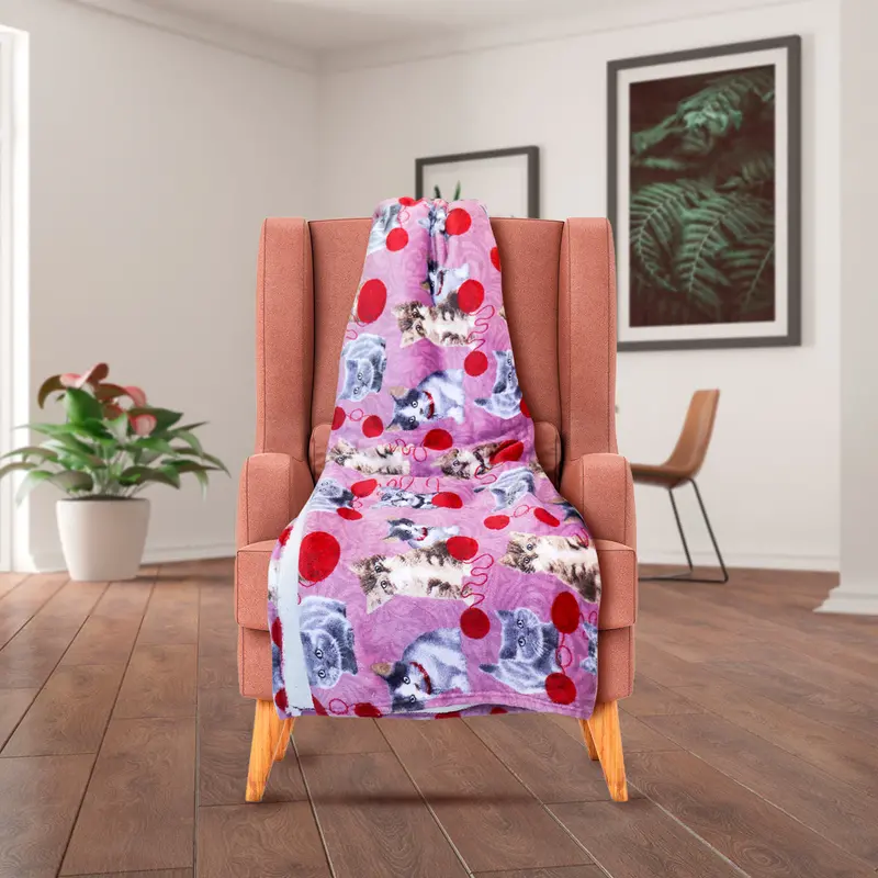 Cobija Afelpada Color Rosa Con Estampado De Gatitos, 179X148cm 1