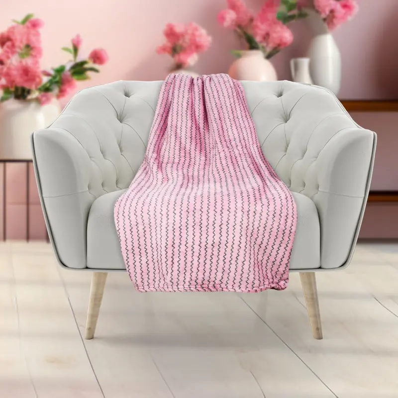 Cobija Color Rosa Con Estampado De Líneas 175X145cm 1
