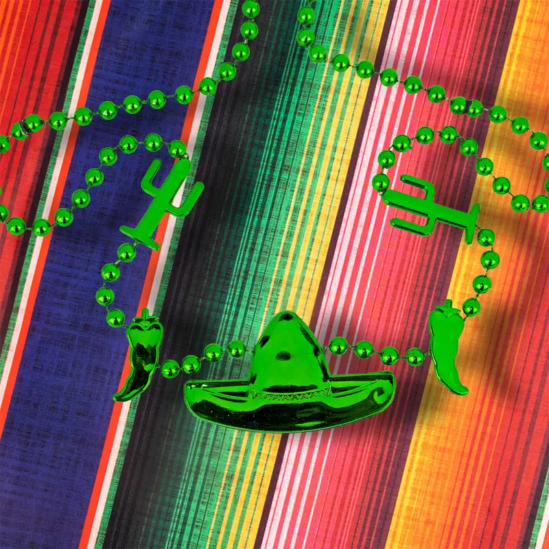 Collar Con Decoración, Color Verde, 2 Pzas 1