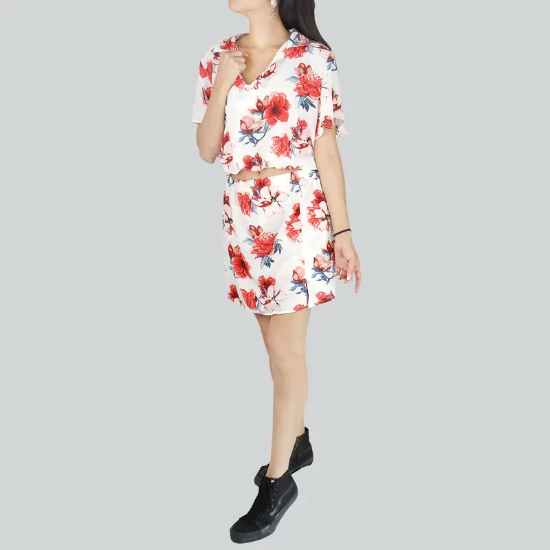 Conjunto De Blusa Y Short Falda Para Dama, Color Blanco Con Rojo 1