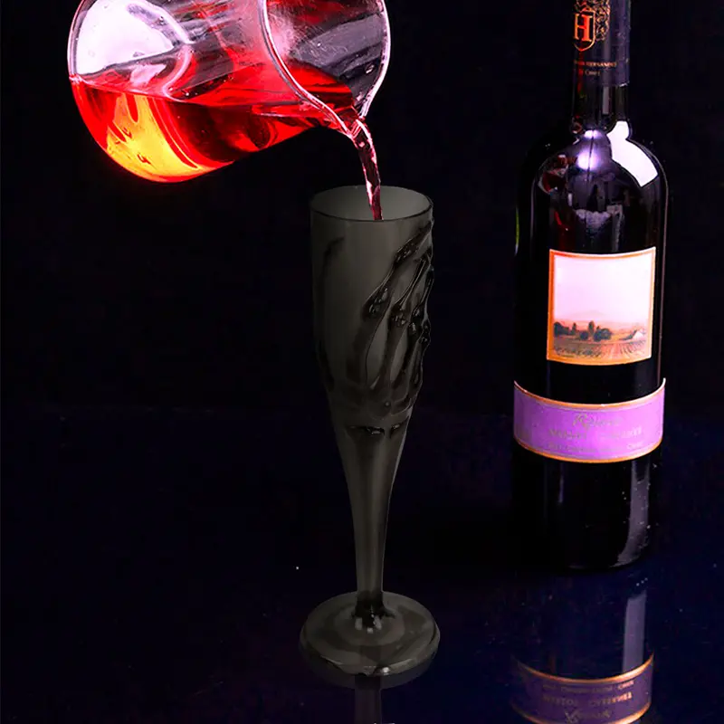 Copa Color Negro Con Diseño De Agarre Fantasmal 1