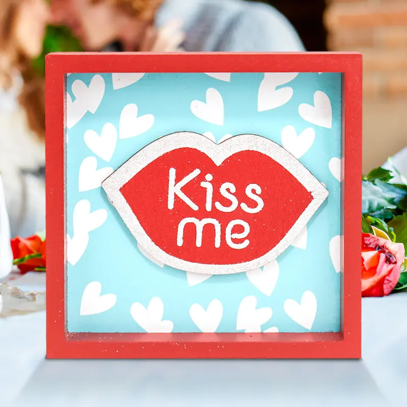 Cuadro Con Temática "Kiss Me" 1
