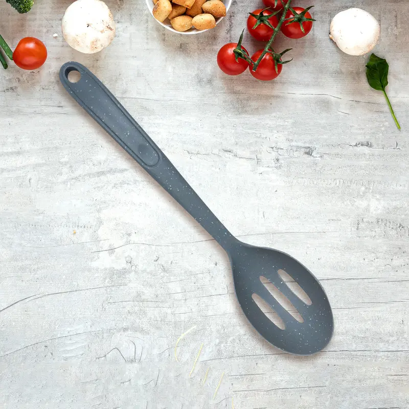 Cuchara Escurridora De Cocina Con Mango Color Gris 2