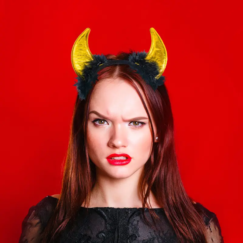 Diadema Con Orejas De Diablo Color Oro Para Disfraz 1