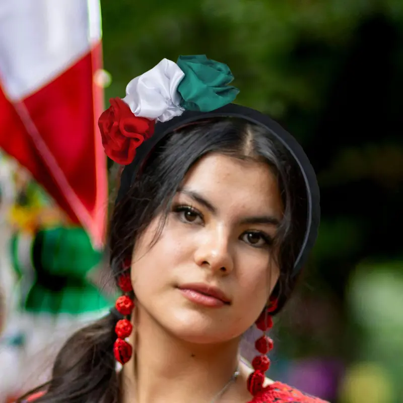 Diadema Decorada Con 3 Flores Tejidas Para Fiestas Patrias 1