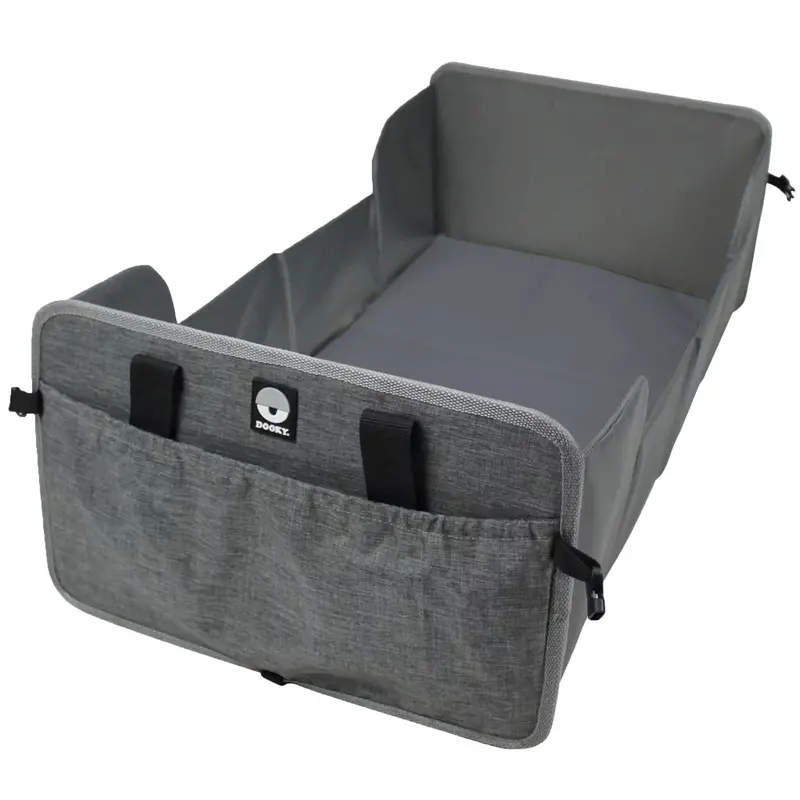 Dooky Portable Travel Cot 1