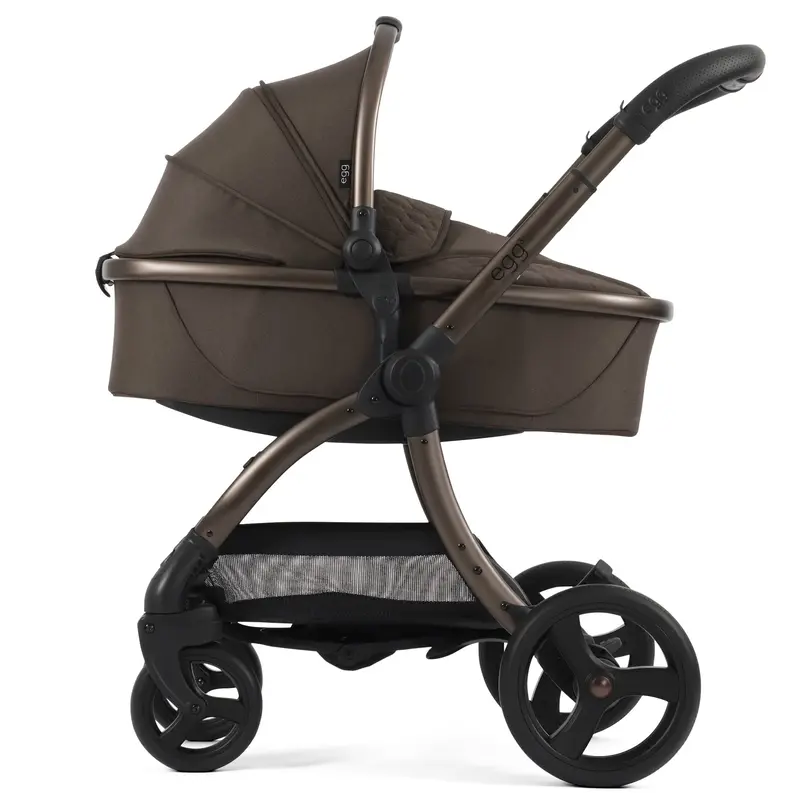 Egg3 Luxury Maxi-Cosi Travel System Bundle In Chocolate Velvet 2