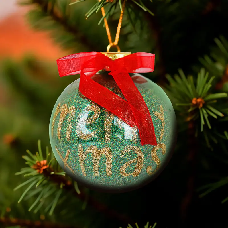 Esfera Navideña Brillante "Merry Xmas", Color Verde, 10 Cm 2