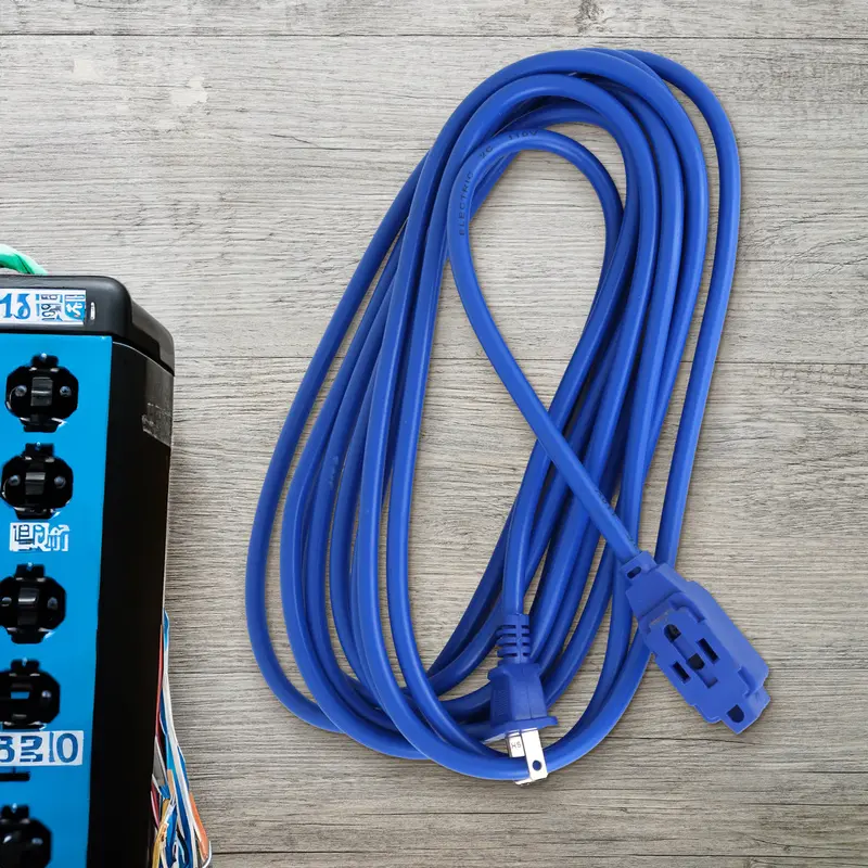Extensión Eléctrica Con 3 Contactos, 5 Metros, Color Azul 2