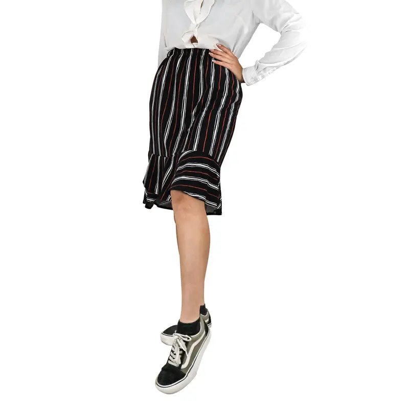 Falda Casual Con Abertura Color Negro Con Blanco Para Dama 2