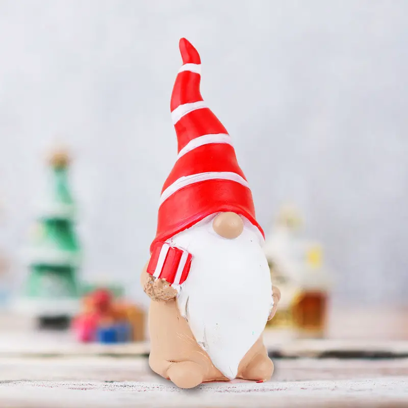 Gnomo Con Regalo, Figura De Cerámica 1
