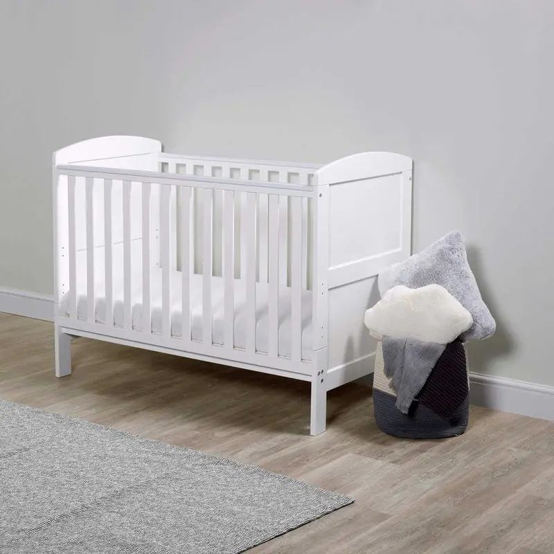 Ickle Bubba Coleby Classic Cot Bed White 1