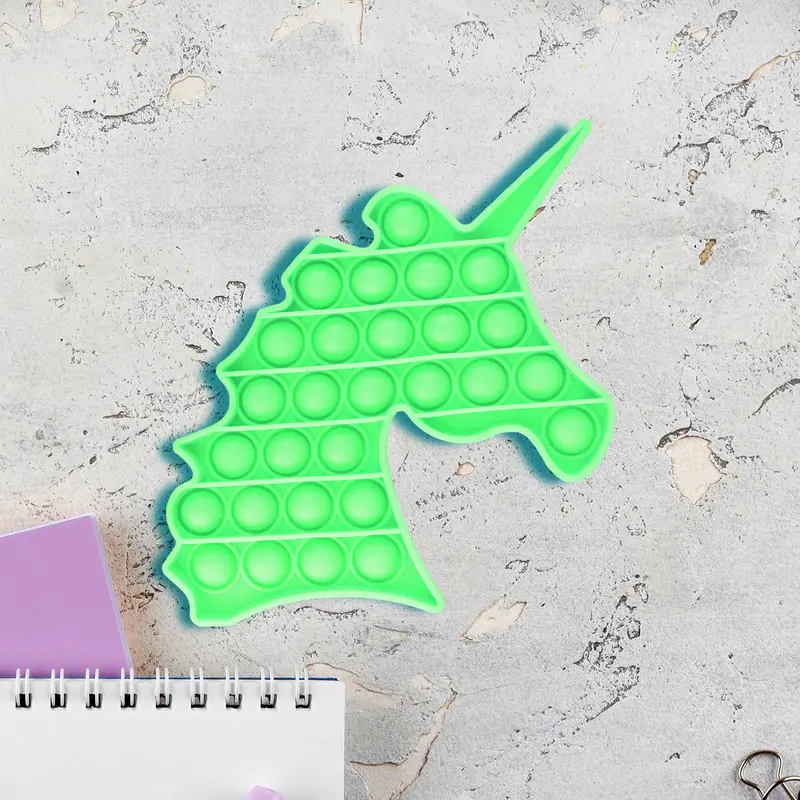 Juguete De Unicornio Color Verde Para Aliviar El Estrés 2