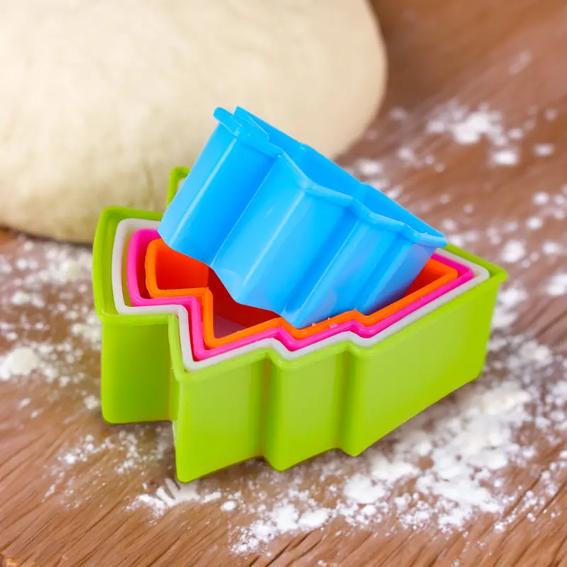Kit De 5 Cortadores Para Galletas En Forma De Pino 1