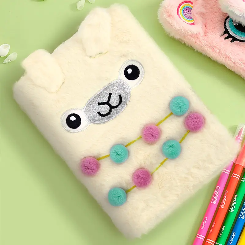 Libreta Llama De Peluche Color Beige, 80 Páginas 1
