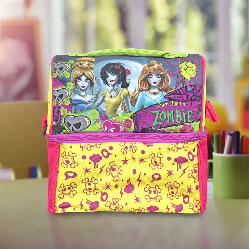 Lonchera Escolar Con Diseño De Once Upon A Zombie, Color Rosa, 3Pzas 2