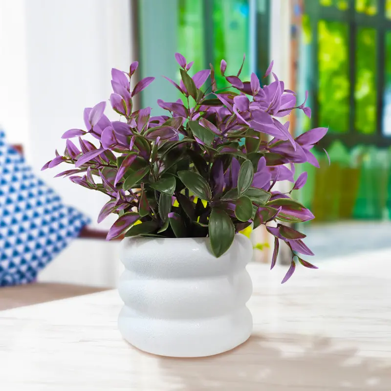Maceta Blanca Con Flor Artificial Color Morado 1