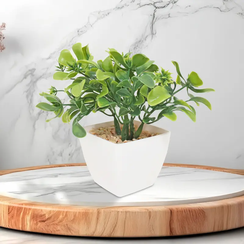 Maceta Blanca Con Planta Artificial 2