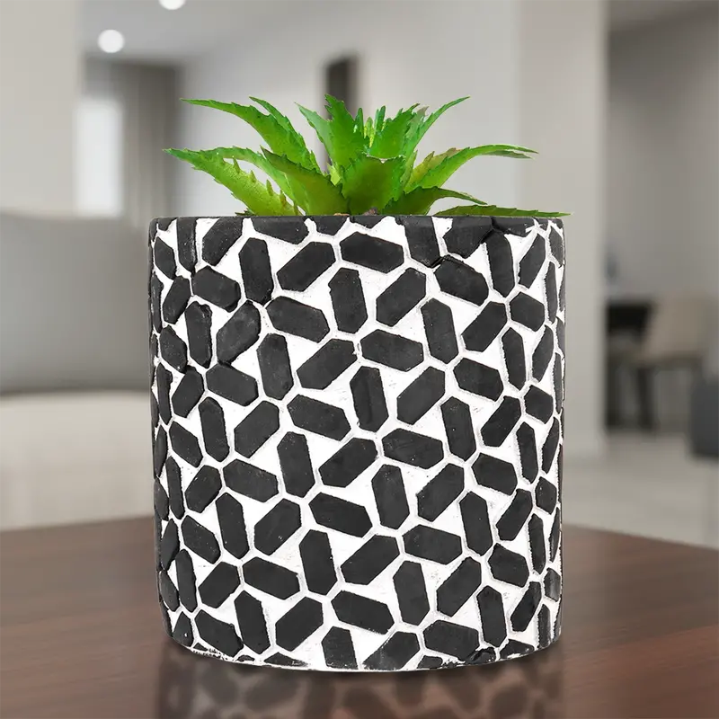 Maceta Con Planta Artificial, Diseño Con Patrón Figuras 1