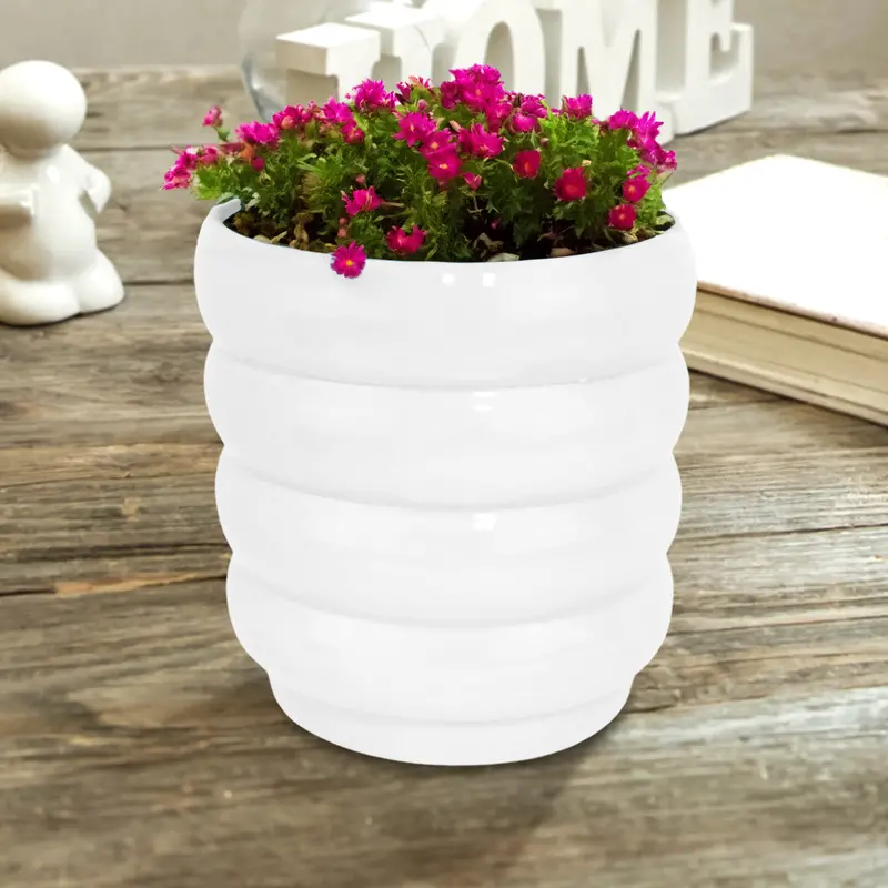 Maceta Con Textura Gusano, Color Blanco 1