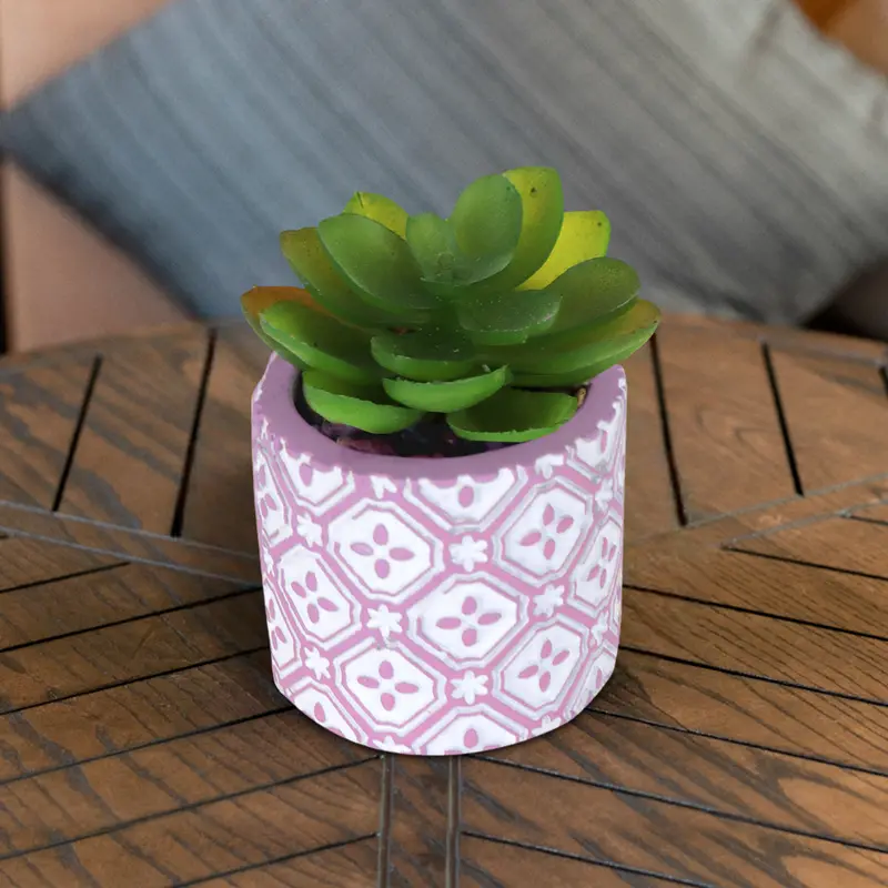 Maceta De Yeso Color Lila Con Planta Artificial 2