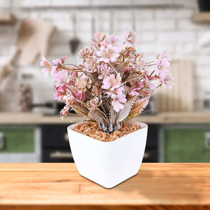 Maceta Decorativa Con Planta Artificial, Color Lila 1
