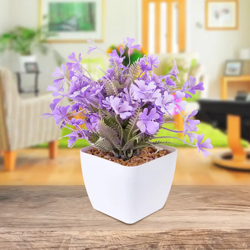 Maceta Decorativa Con Planta Artificial, Color Morado 2