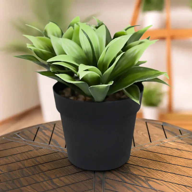 Maceta Decorativa Con Planta Artificial, Color Negro 2
