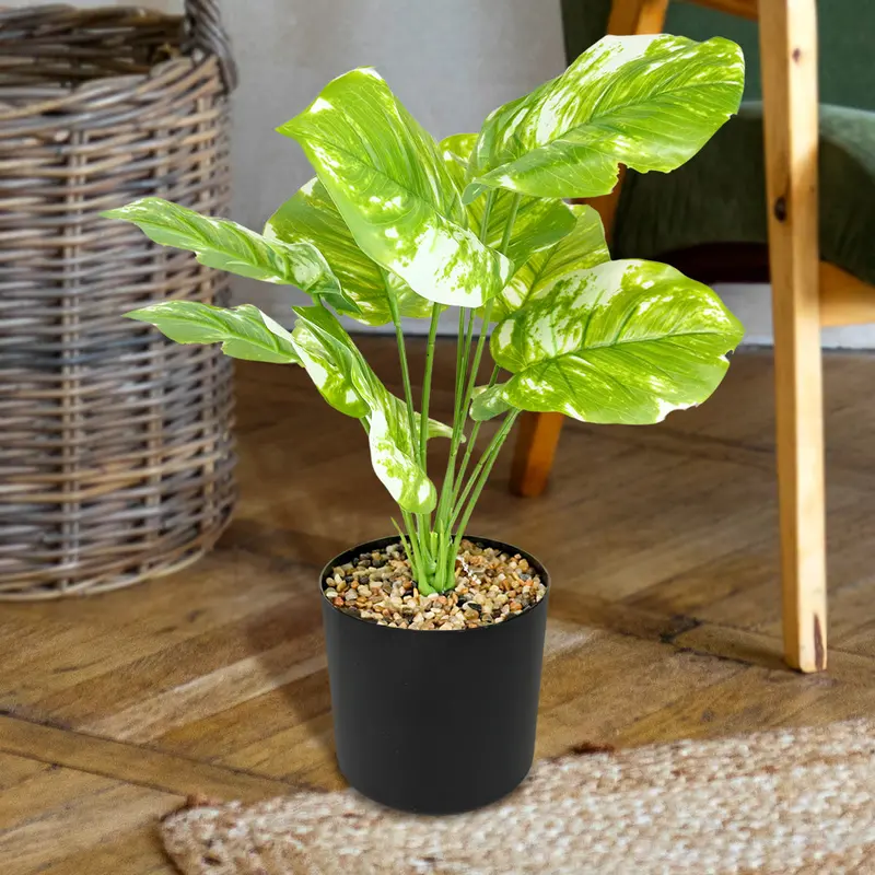 Maceta Negra Con Planta Monstera Obliqua Artificial 1