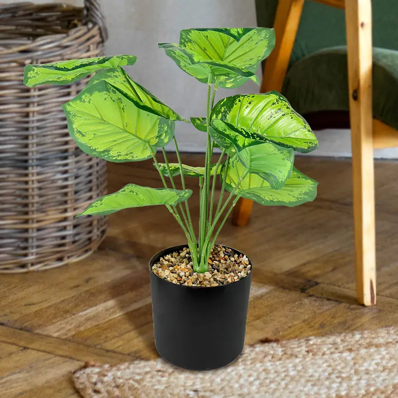 Maceta Negra Con Planta Verde Artificial 1
