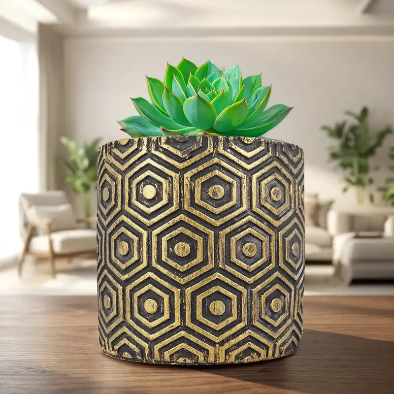 Maceta Textura Hexagonal, Color Negro Y Oro 1
