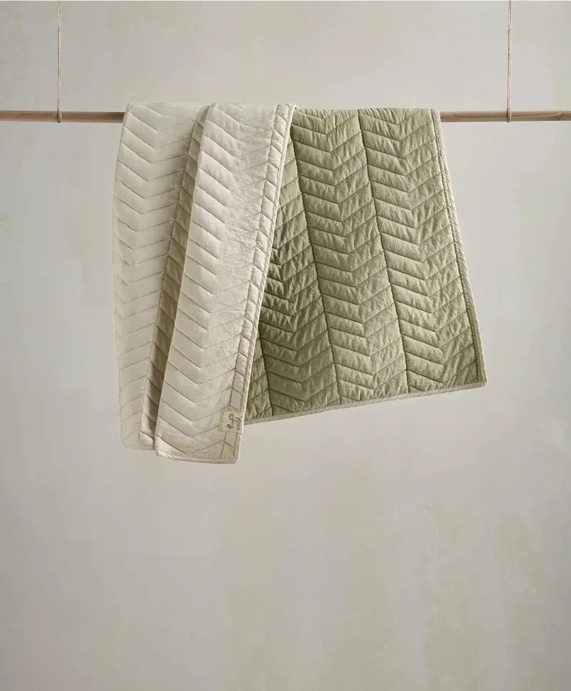 Mamas & Papas Welcome To The World Cot Bed Quilt In Born To Be Wild 2