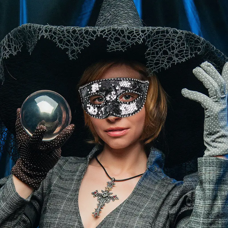 Máscara Antifaz Halloween Color Plata Con Lentejuelas 1
