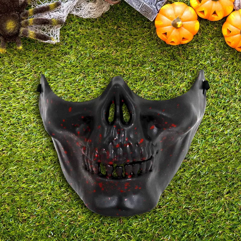 Máscara Color Negro Con Rojo De Medio Rostro Para Halloween 2