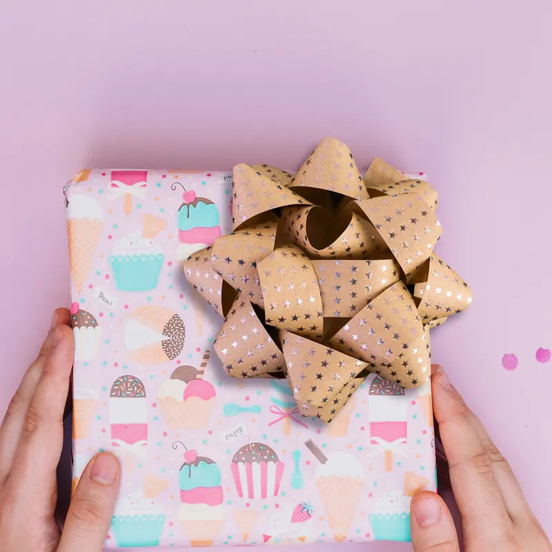 Moños Para Regalo De Papel Kraft Con Estrellas Color Plata 1