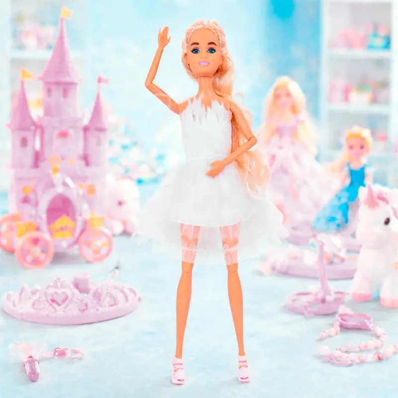 Muñeca Con Vestido Brillante, Color Blanco 1