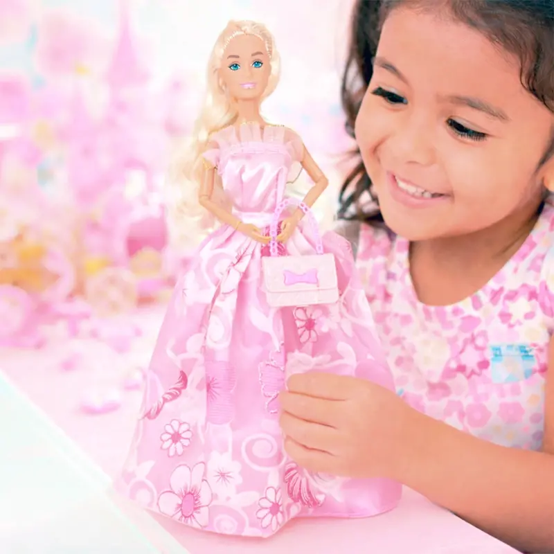Muñeca Con Vestido De Fiesta, Color Rosa 2