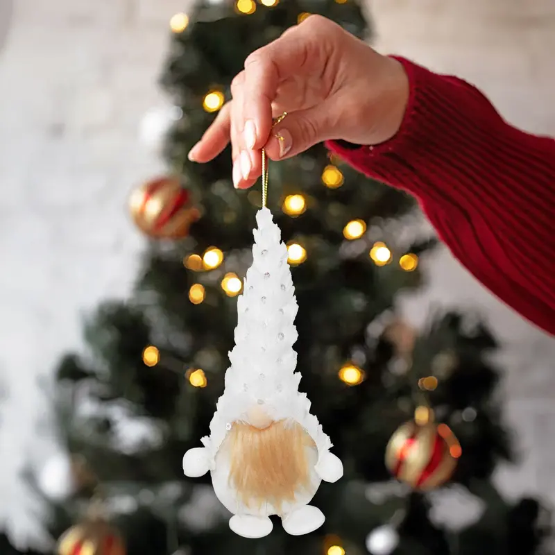Ornamento En Forma De Gnomo Navideño Color Blanco 2