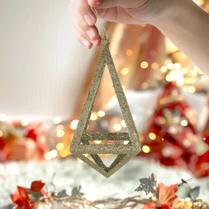 Ornamento Geométrico Navideño, Color Dorado, 14 Cm 1