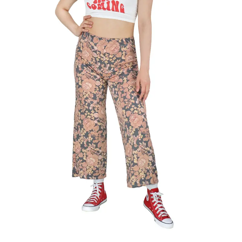 Pantalón Casual Color Gris Con Estampado De Flores Beige Para Dama 2