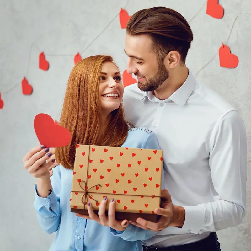 Papel De Regalo Kraft De Corazones 1