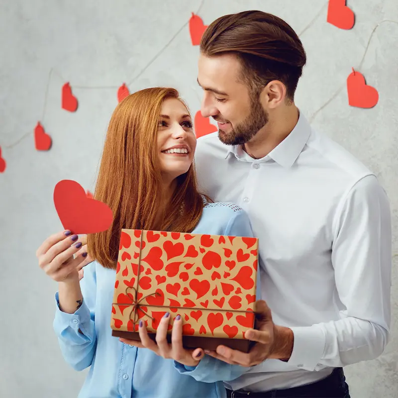 Papel De Regalo Kraft De Corazones, Color Rojo 1