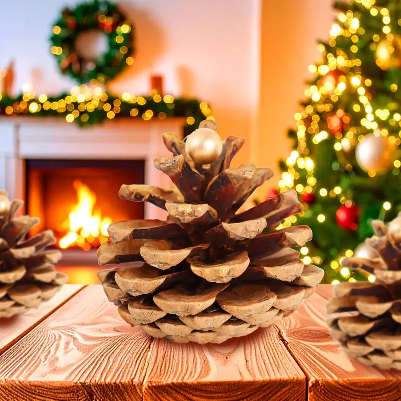 Piñas Decorativas Navideñas Doradas 2