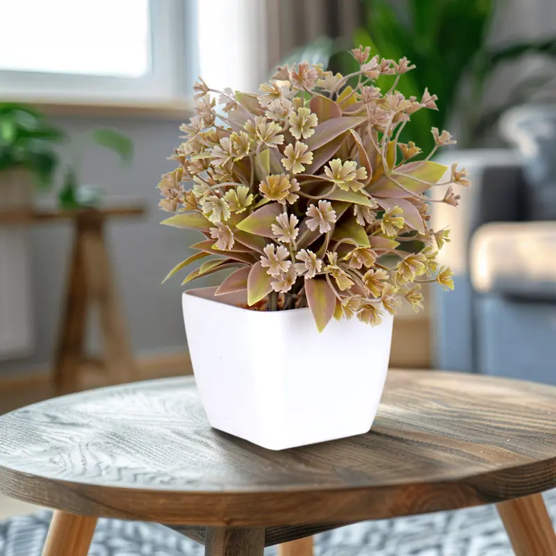 Planta Artificial Decorativa En Maceta, Color Verde Con Blanco 2